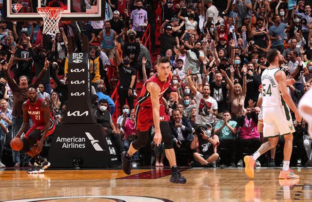 完美助推剂！洛里令全队高潮 热火正重新变得强硬